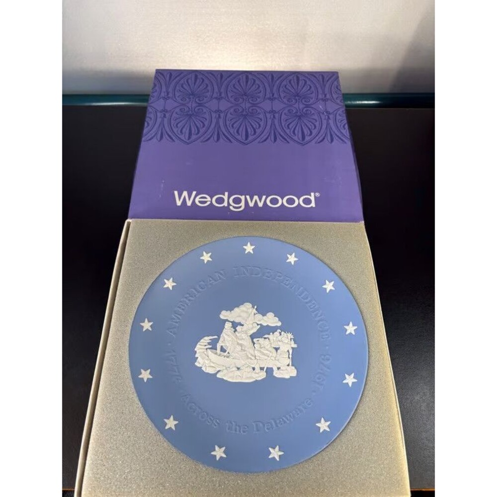 Wedgwood Jasperware 1976 American Independence Plates Set of 4 Boxed